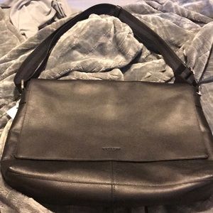 Men’s coach courier